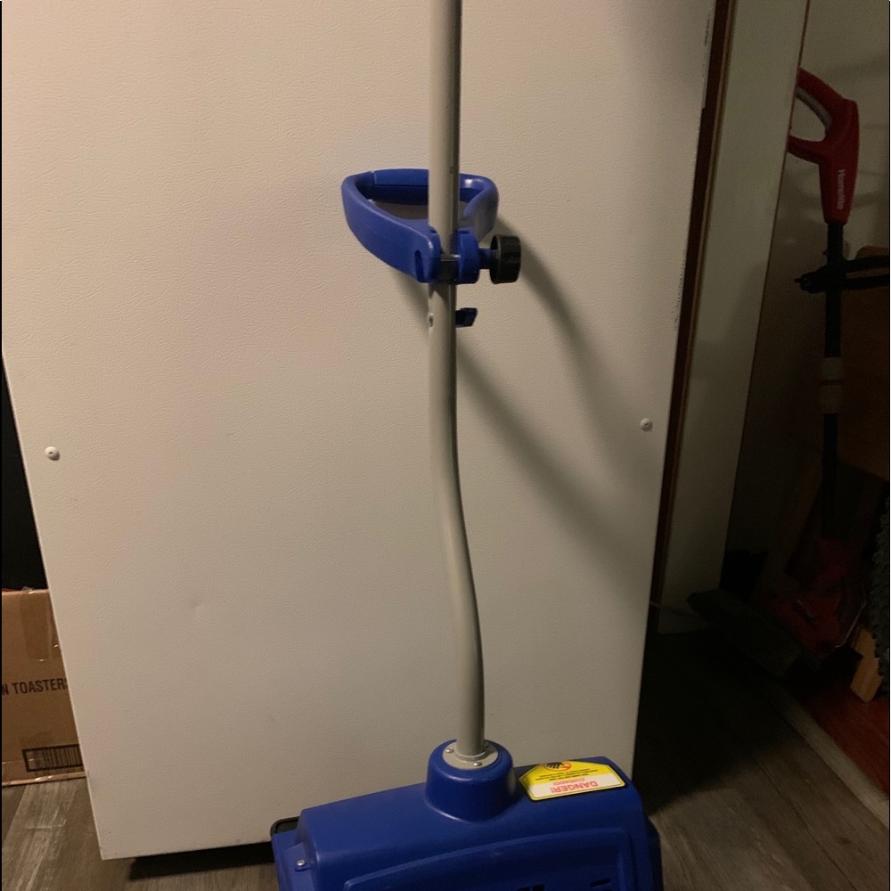 SnowJoe portable Snowthrower